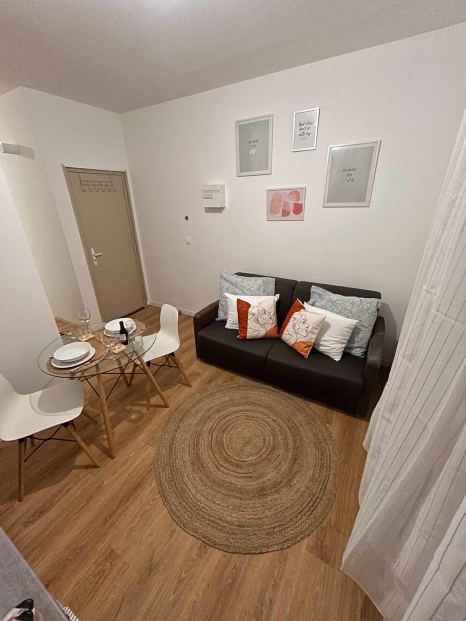 Serenity Stay Saint-Quentin  Dış mekan fotoğraf